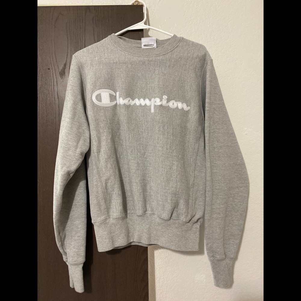 Reverse weave grey Champion crewneck